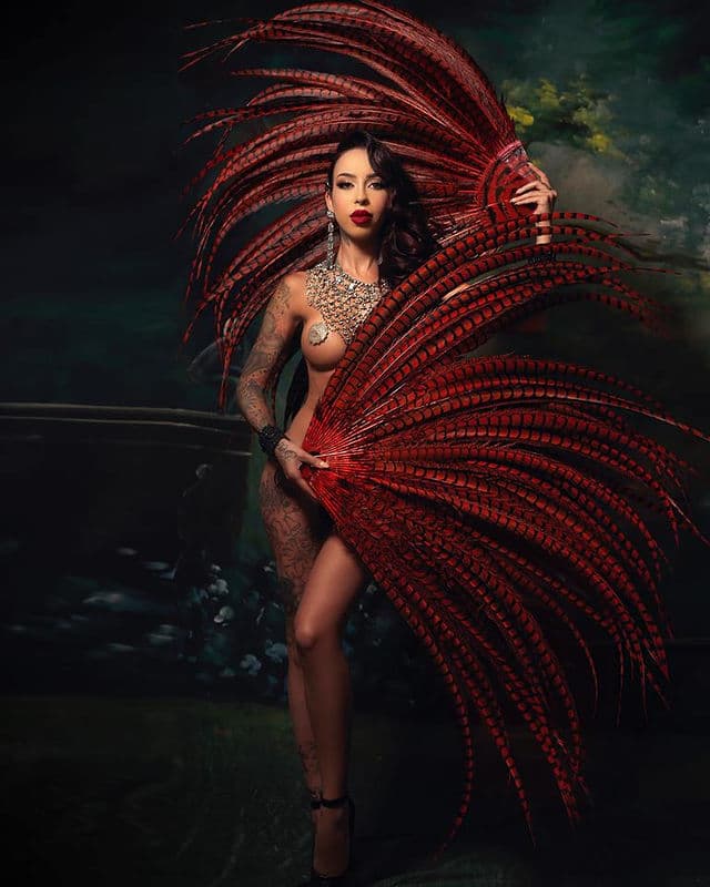 Burlesque Performers performer in costume at an event in the New York metropolitan area (image 7)