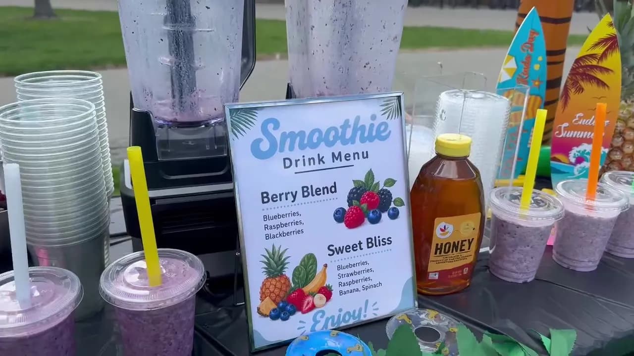 Smoothie Bar station setup with an attendant at a Nicholson Events event